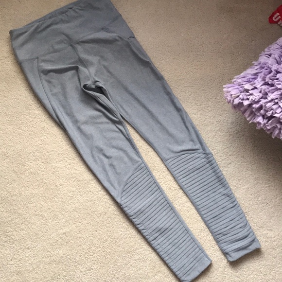 Workout/althleisure leggings - Picture 2 of 3